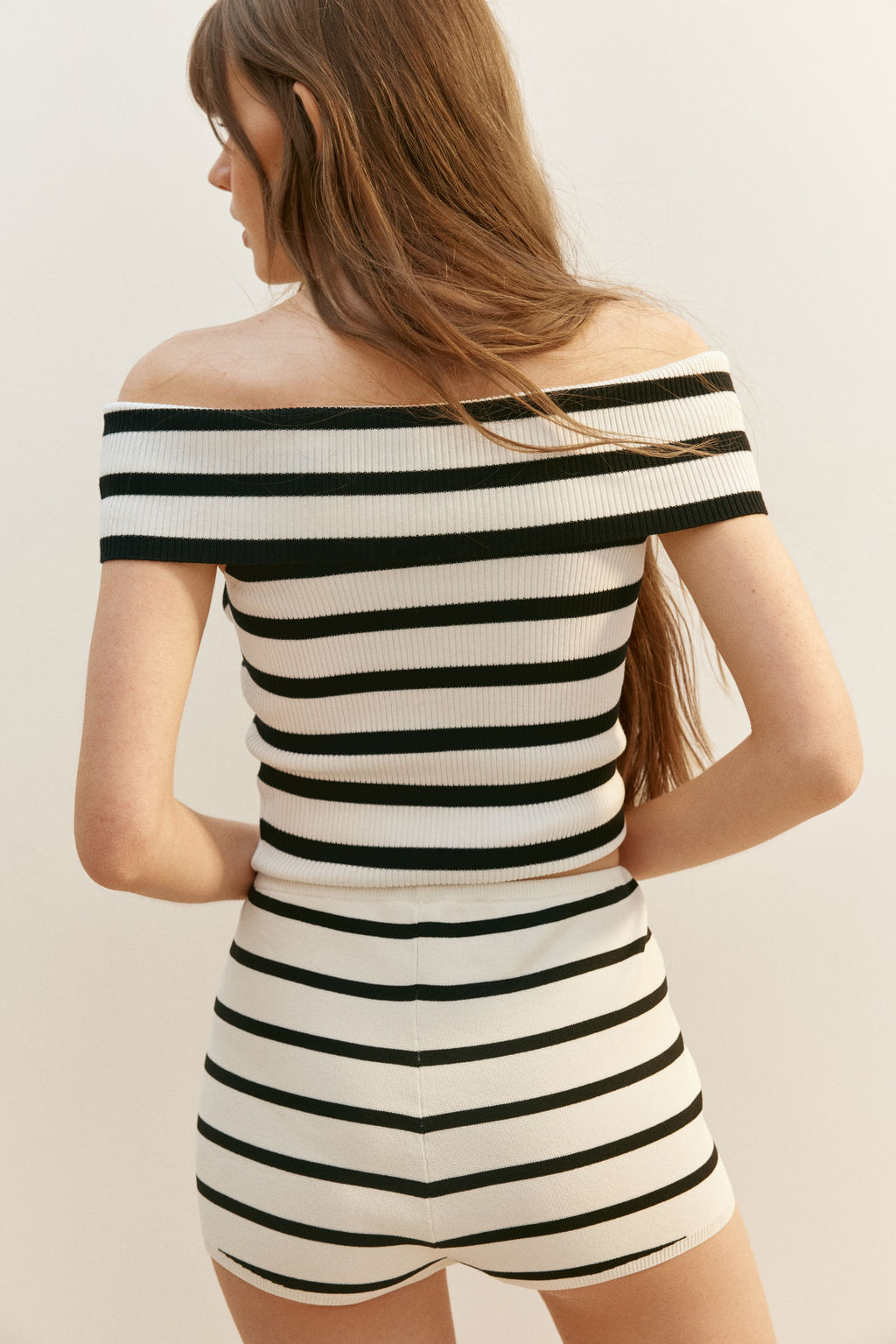 Top off-the-shoulder en punto de canal? - H&m фото 5