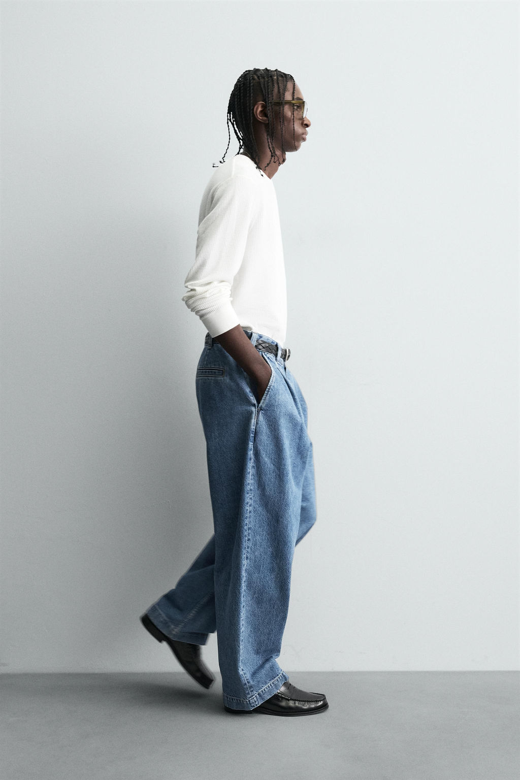 WIDE-FIT PLEATED JEANS - Zara фото 6