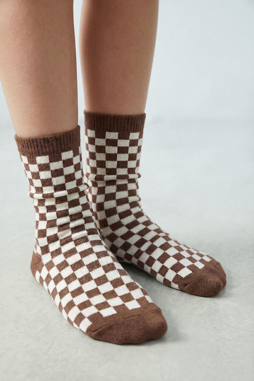 PACK TRES CALCETINES LARGOS CUADRO DAMERO / Beige claro
