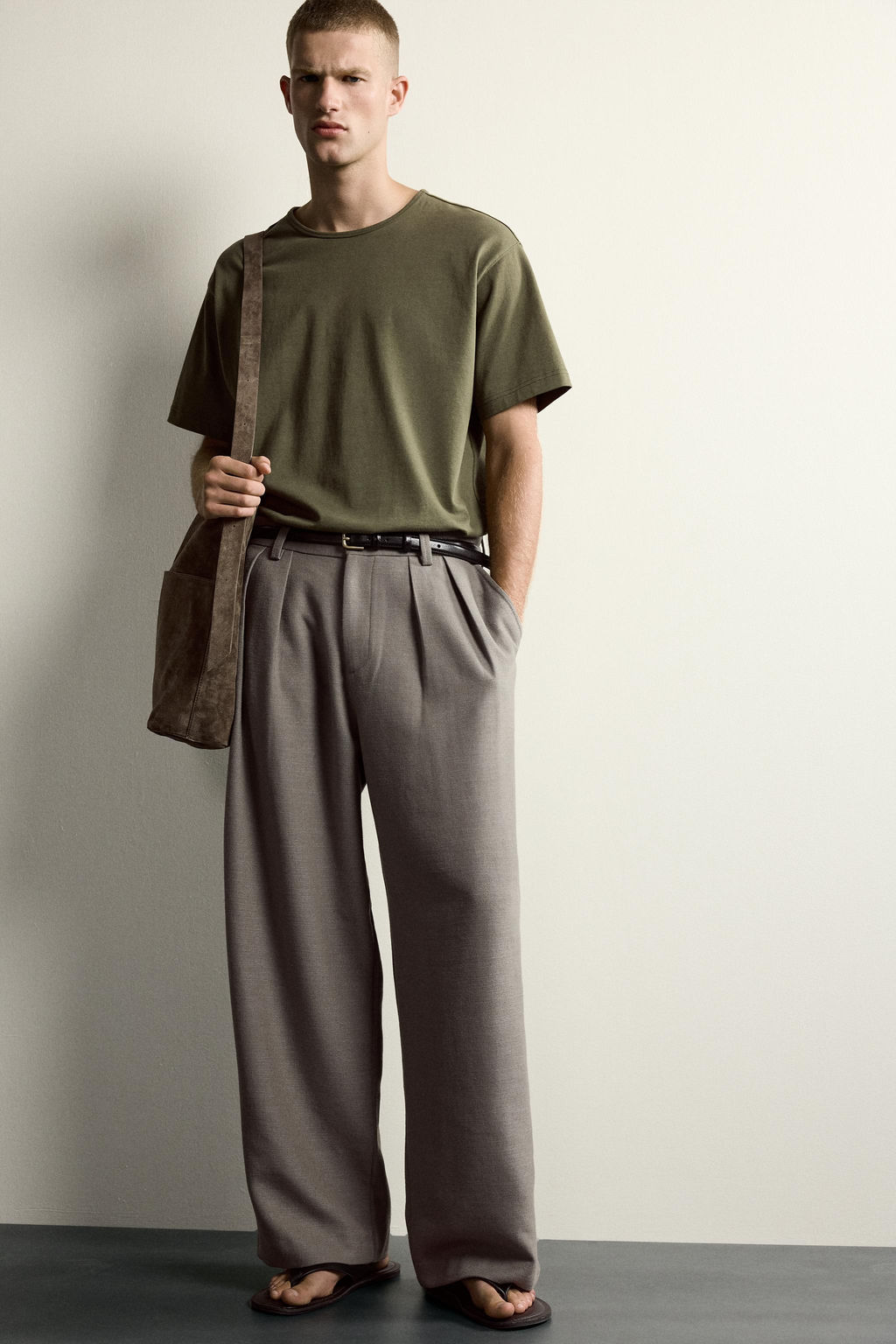 PANTAL?N RELAXED FIT ESTRUCTURA PLIEGUES / Verde gris - Zara фото 5