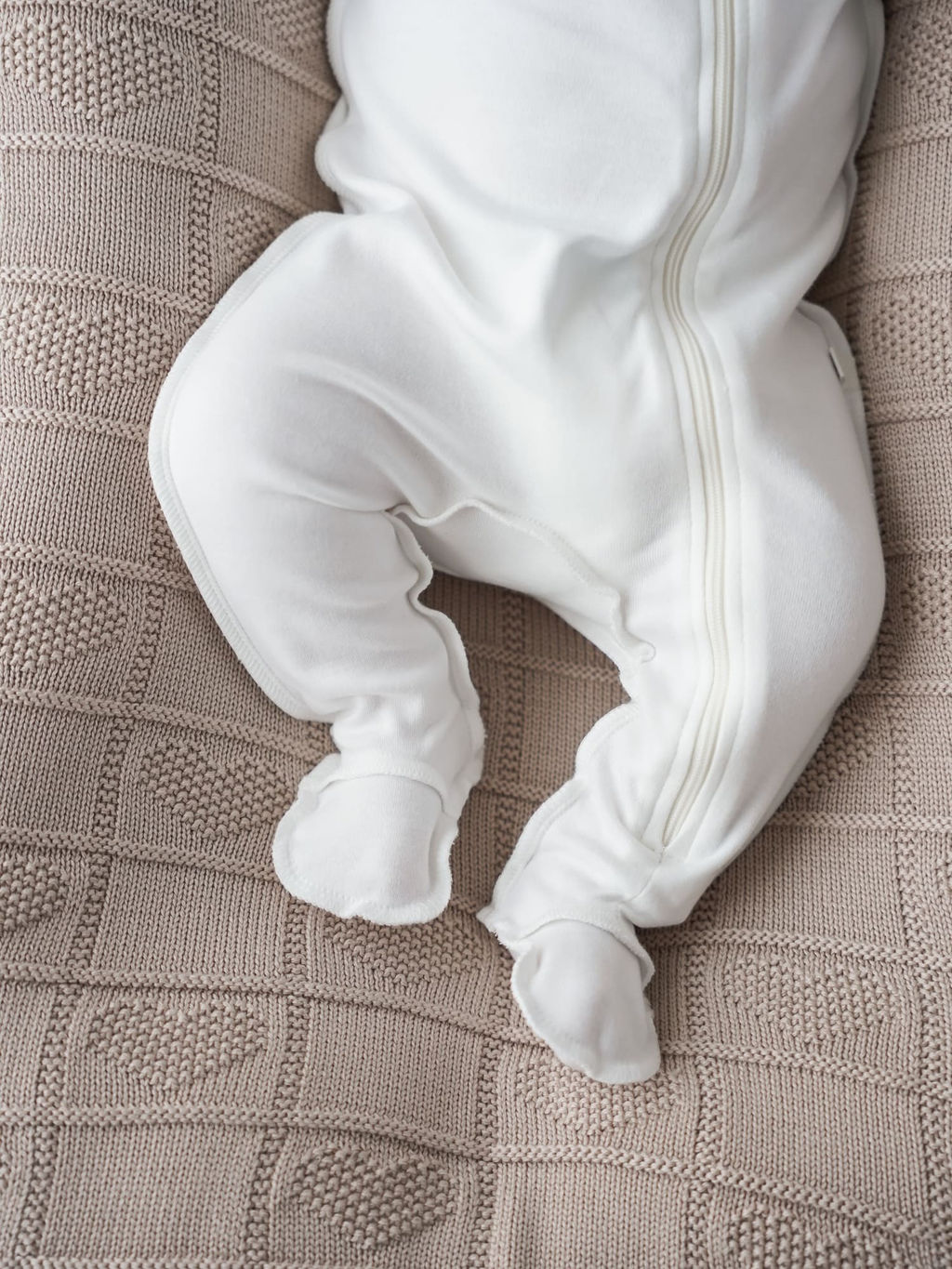 Слип с закрытой ножкой Сливки 0+ - Bungly фото 8