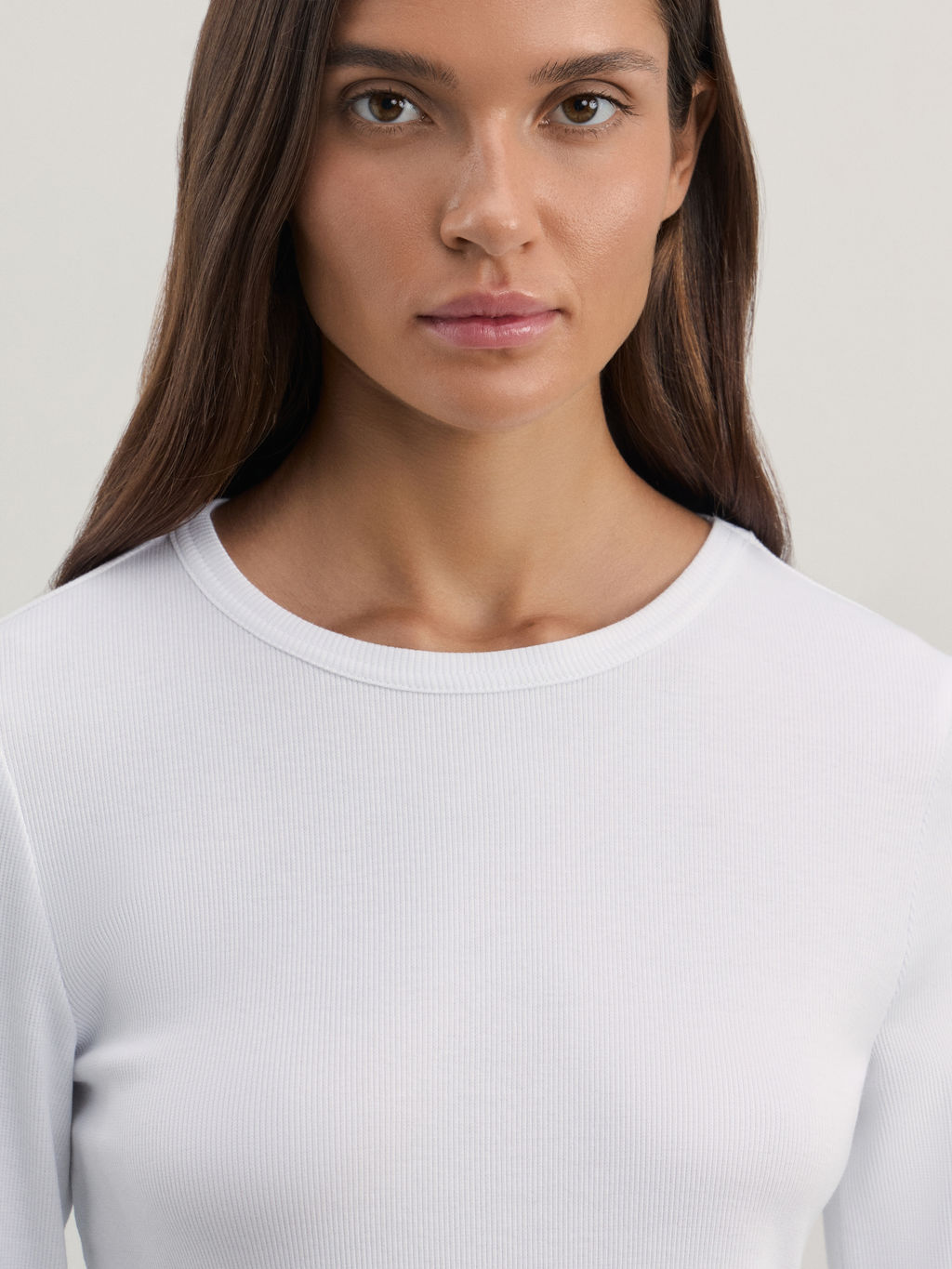 Базовый лонгслив в риб из хлопка / Zarina  фото 6