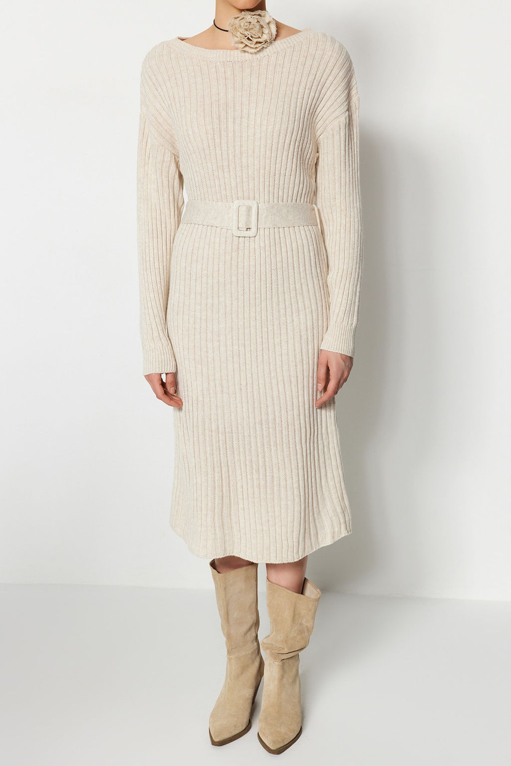 TRENDYOLMILLA Antrasit Mini Triko Kemerli Elbise TWOAW23EL00444 фото 9