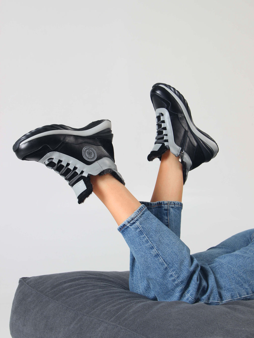 Ботинки 350.uno2bl. черный серый/Мех