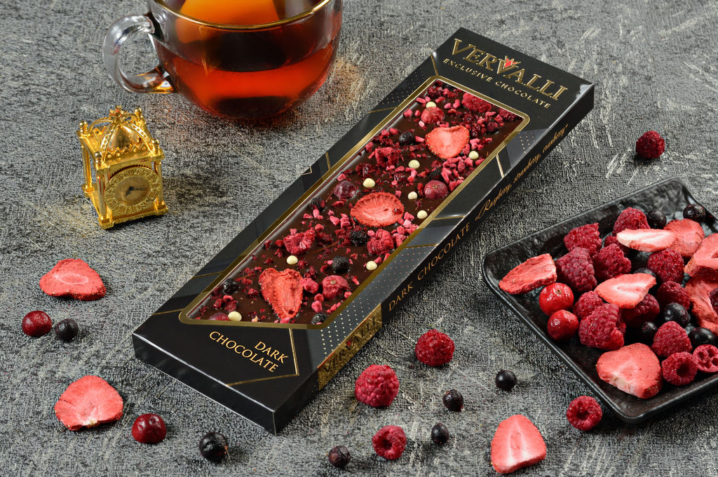 Шоколад темный с украшением Малина, клубника, клюква, 110 гр , ТМ VERVALLI - Chokodelika фото 5