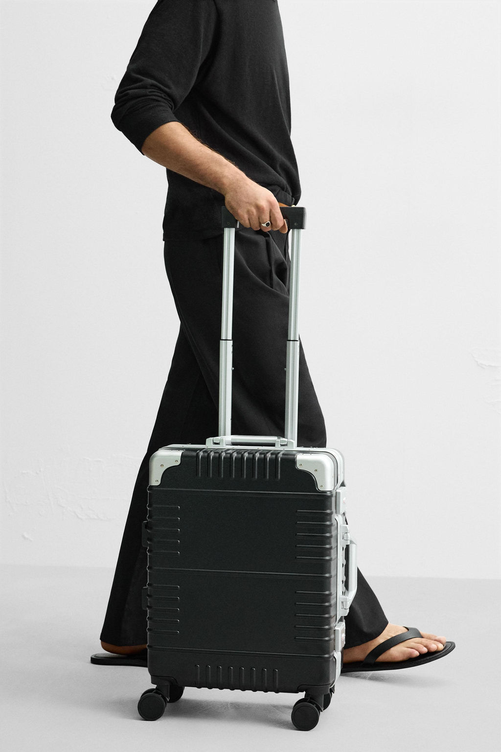 TRAVEL SUITCASE - Zara фото 3