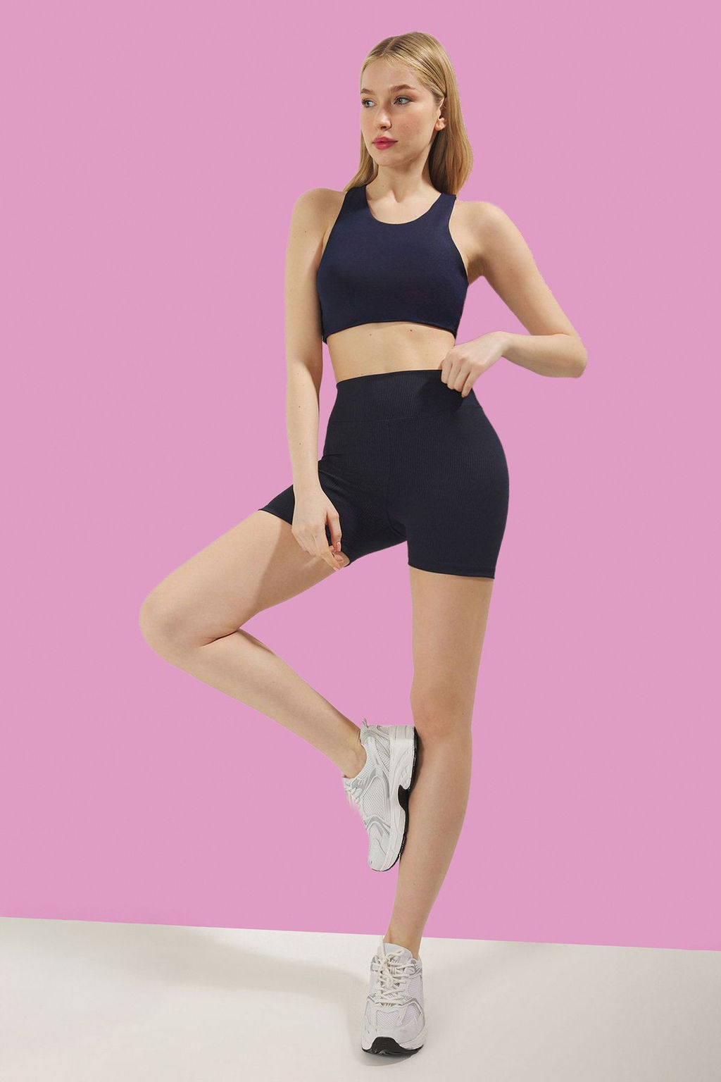 TRENDYOLMILLA Siyah Fitilli Reflektor Bask? Detayl? Orme Spor Sort/K?sa Tayt THMSS25TY00014  фото 13