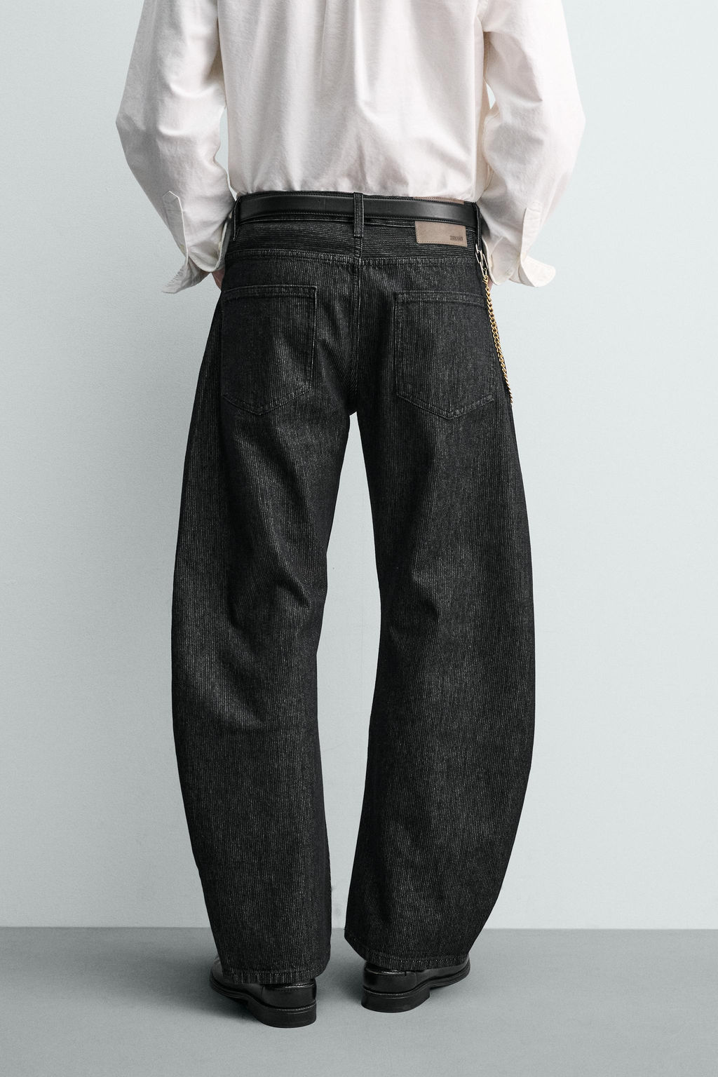 JEANS BARREL FIT / Negro - Zara фото 3