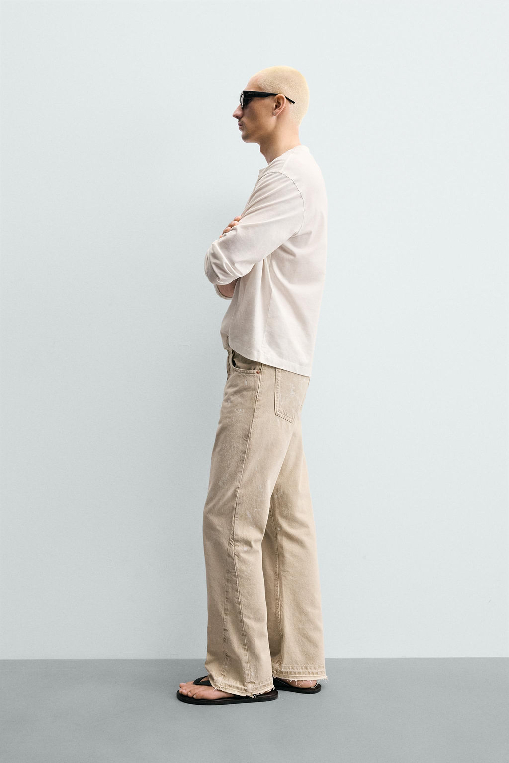 JEANS FLARE FIT EFECTO SALPICADURAS / Tostado claro - Zara фото 4