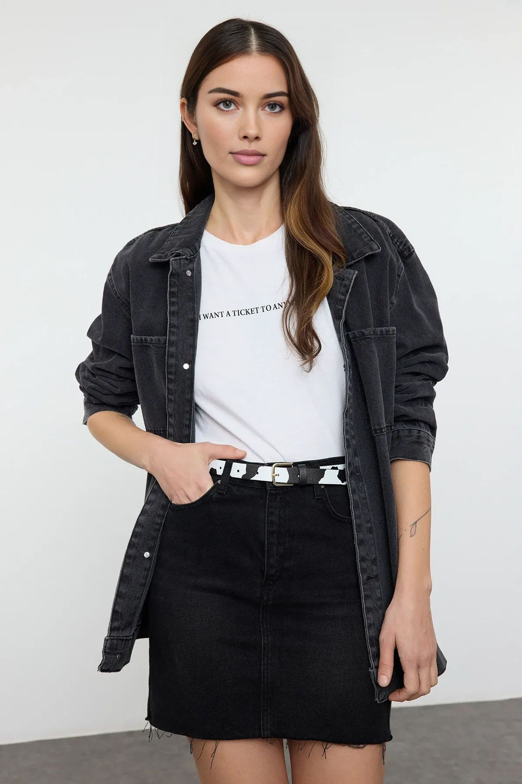 Trendyolmilla Siyah Deri Gorunumlu Kad?n Kemer TWOAW25KE00011