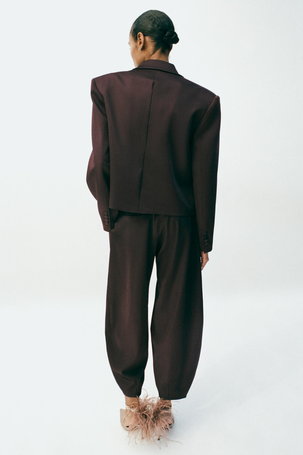 SATIN CARROT FIT TROUSERS - Zara фото 4