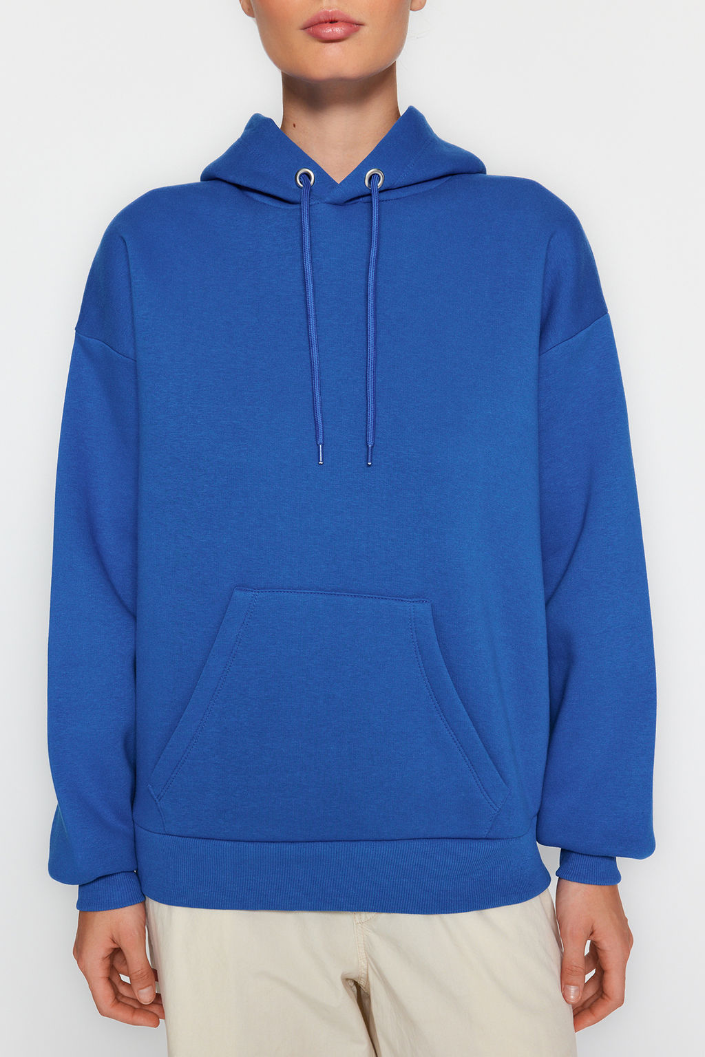 TRENDYOLMILLA Siyah Kapusonlu S?rt Bask?l? Oversize/Genis Kal?p Kal?n Ici Polarl? Orme Sweatshirt TWOAW24SW00214  фото 5