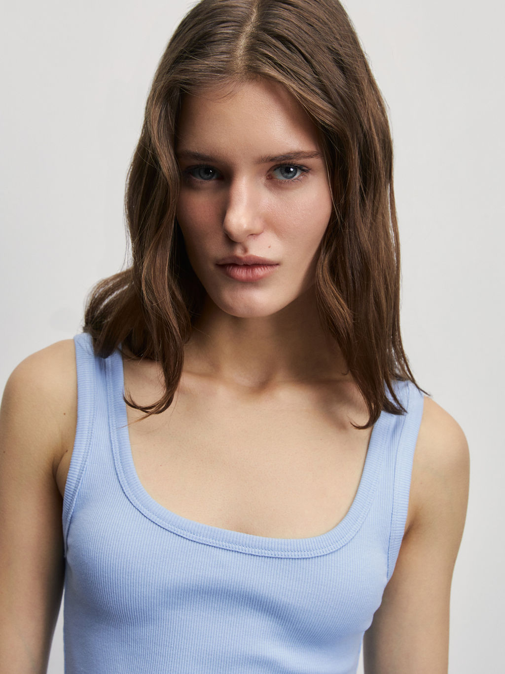 Укороченный топ в рубчик / Zarina  фото 6