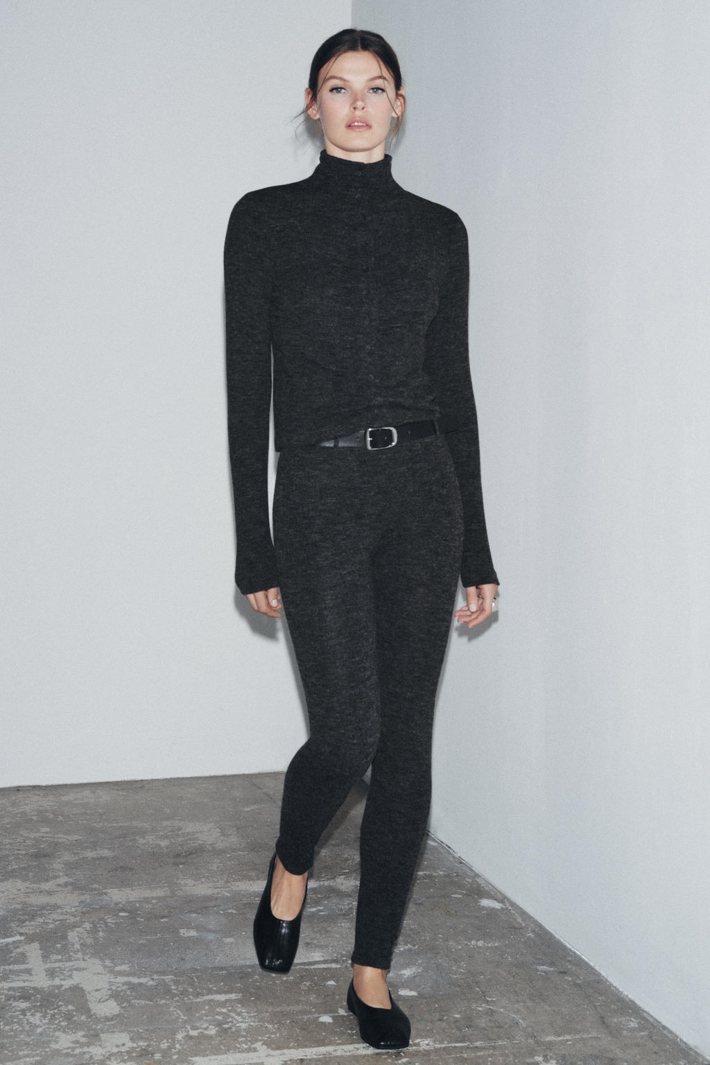 SOFT LEGGINGS WITH BELT