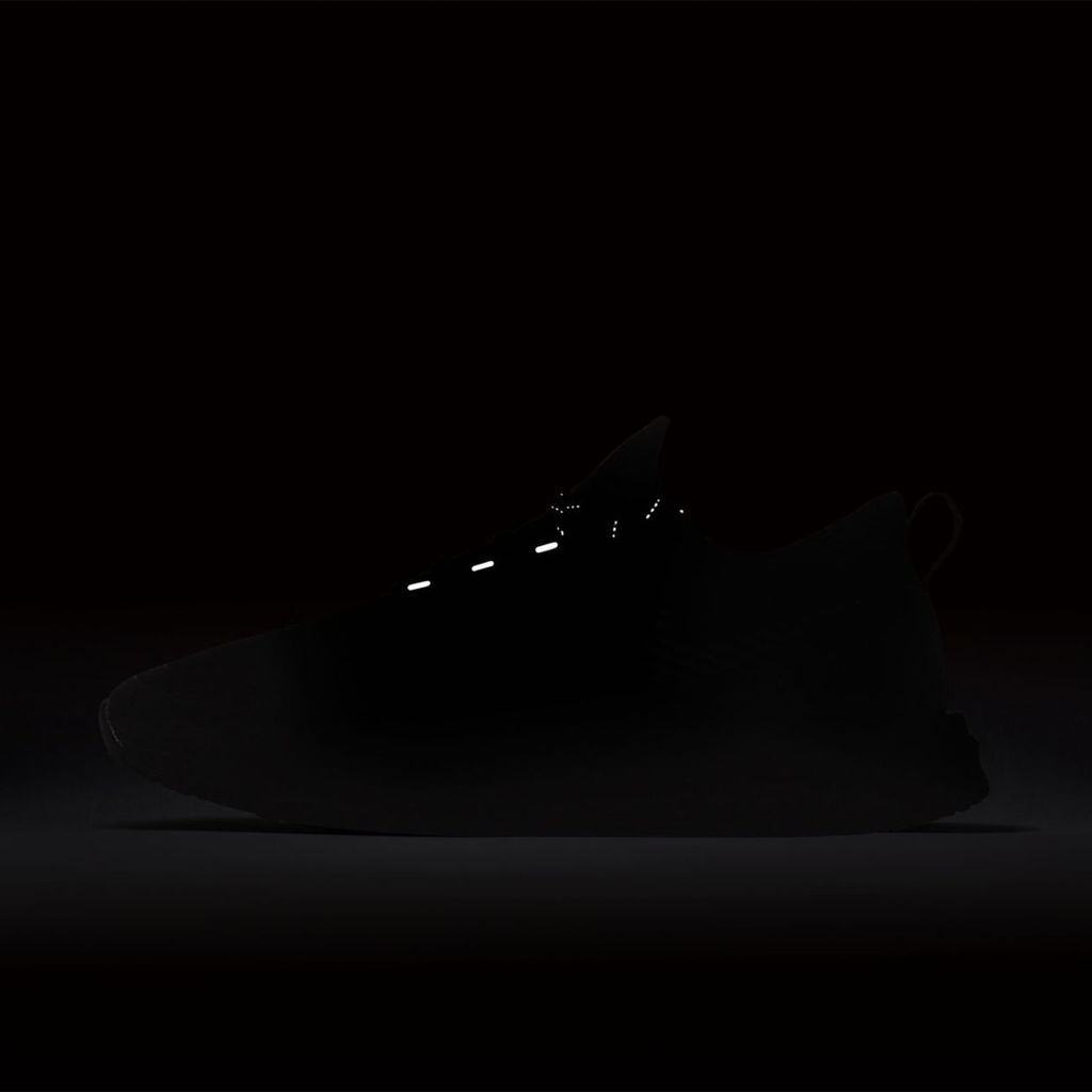 Кроссовки взрослые