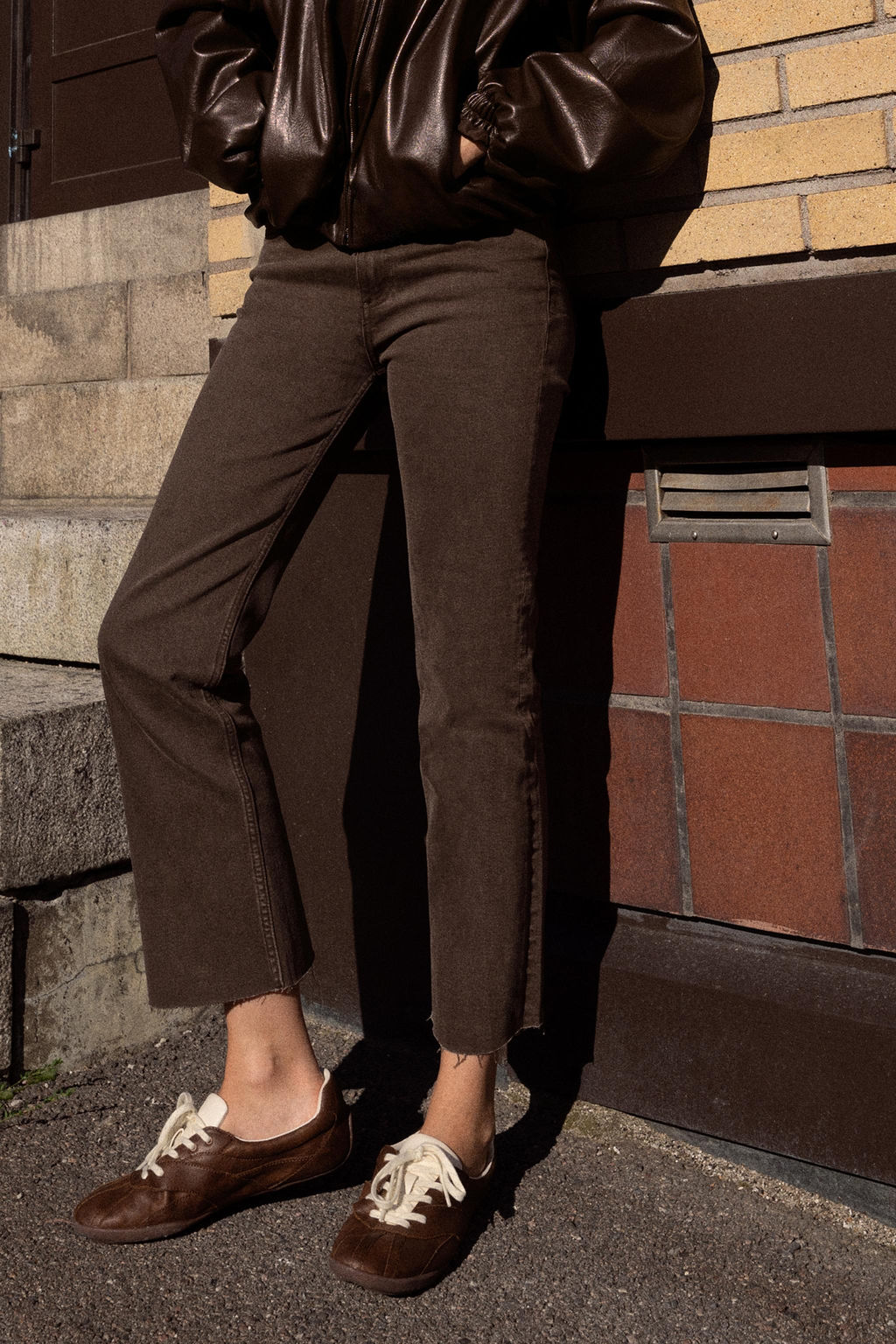 JEANS TRF CROPPED FLARE TIRO ALTO / Marr?n - Zara фото 4