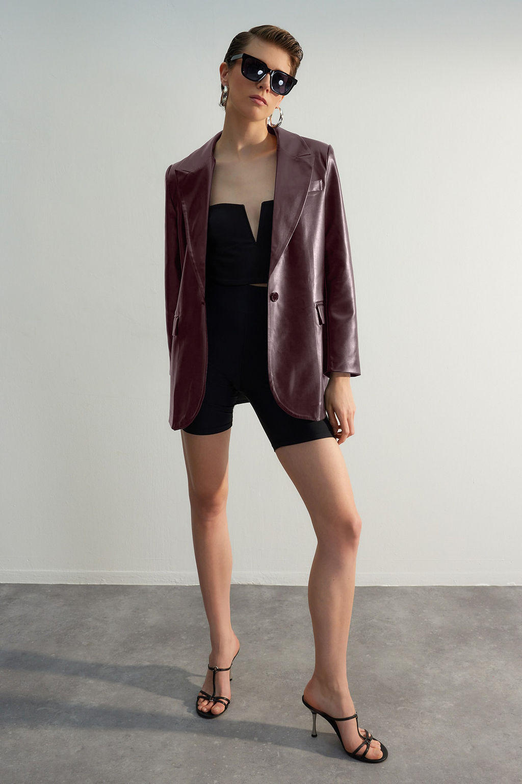 TRENDYOLMILLA Siyah Dokuma Oversize Suni Deri Blazer Ceket TWOSS23BC00049 фото 18