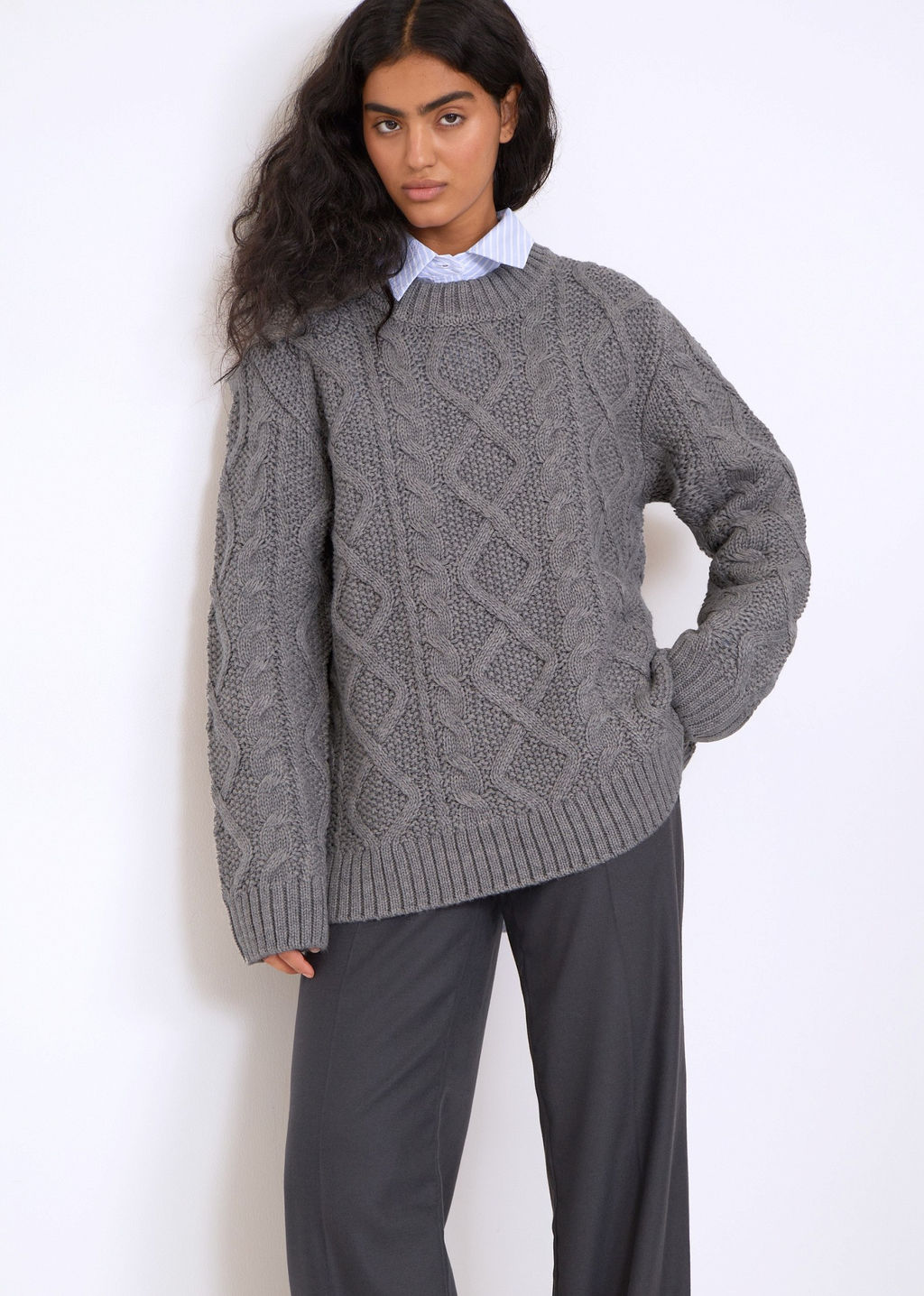 Джемпер с узорной вязкой B2876/nuage - Emka фото 2