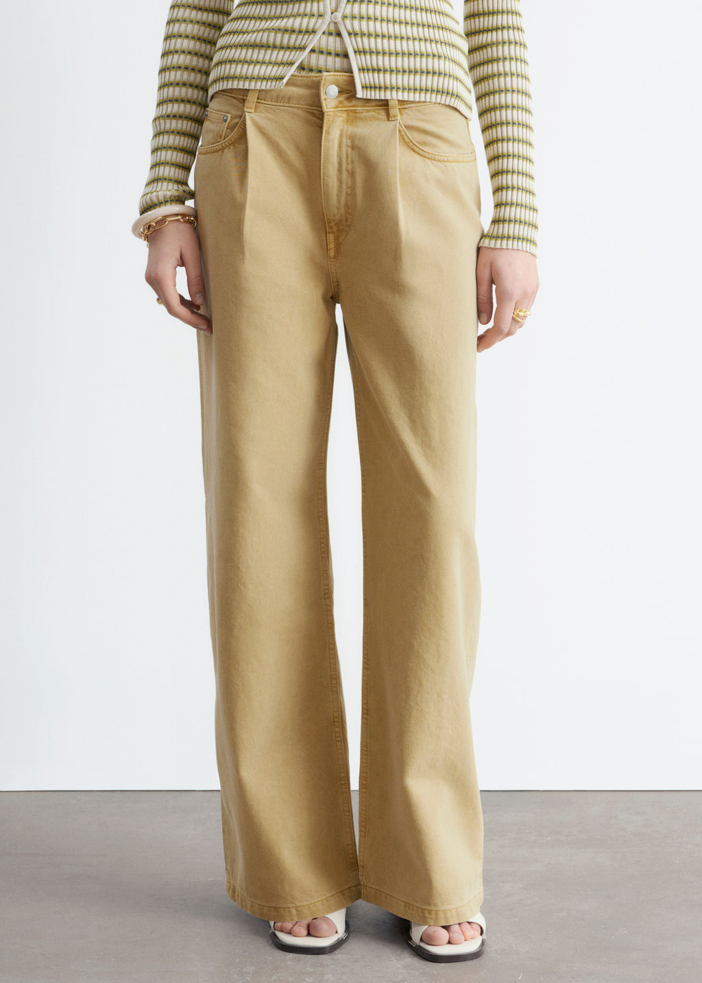 Vaqueros con pliegues en la cintura - H&m фото 8