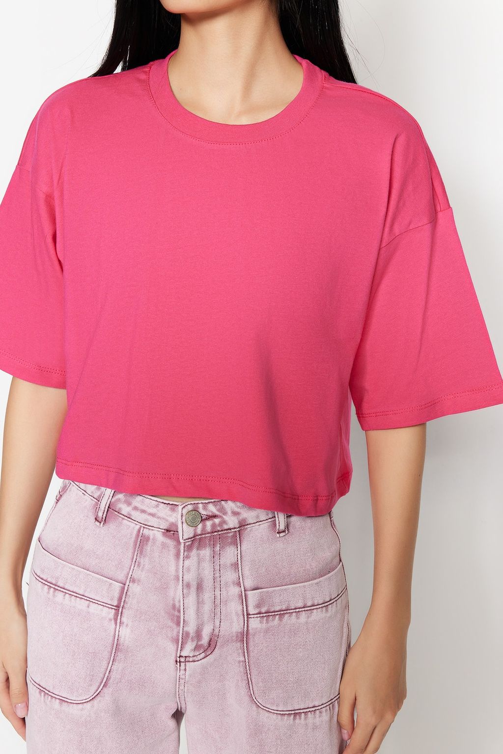 Premium Fusya Relaxed/Rahat Kal?p %100 Kal?n Pamuklu Crop Orme T-Shirt TWOSS23TS00038
