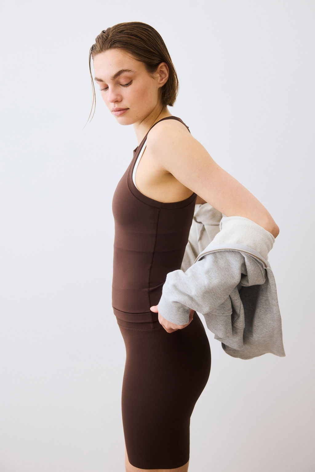 Top de deporte con SoftMove Slim Fit - H&m фото 9