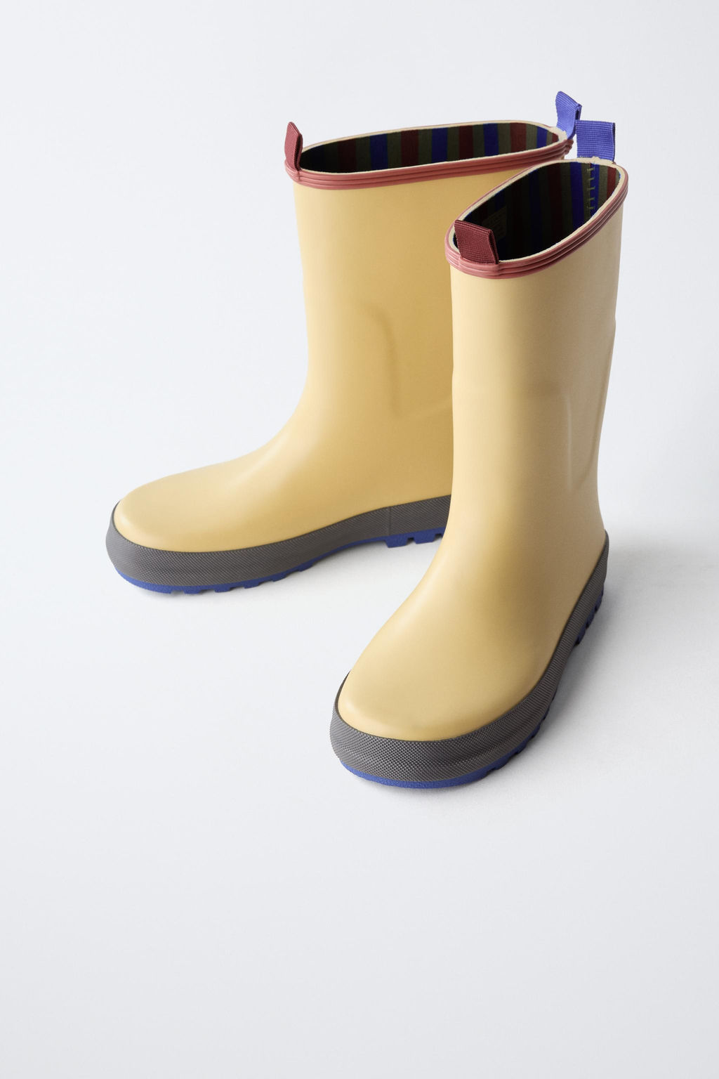 BOTA DE AGUA COLOR BLOCK / Marr?n Arena