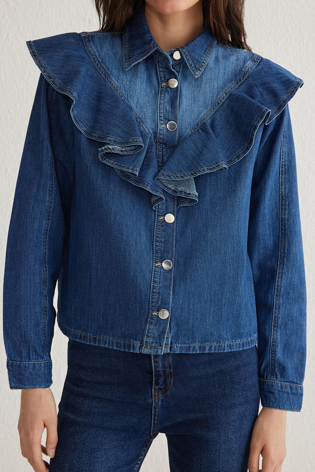 TRENDYOLMILLA Mavi Volanl? Denim Gomlek TWOSS25GO00003  фото 3