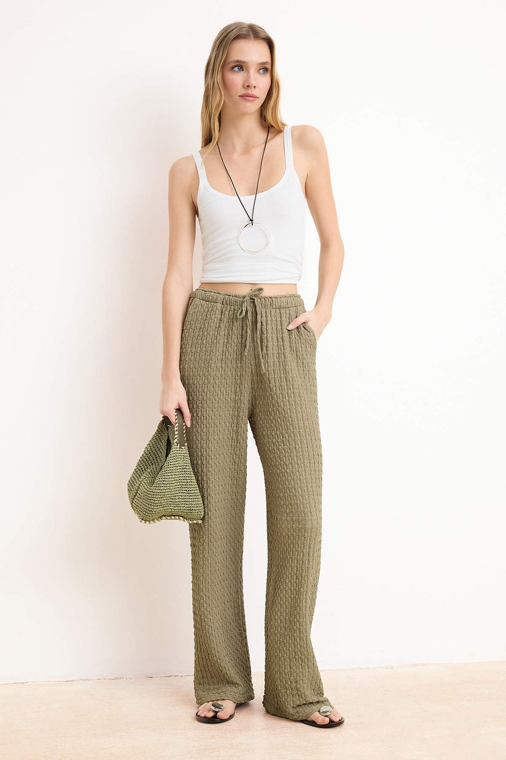 Haki Wide Leg/Genis Paca Lastikli Dokulu Orme Pantolon TWOSS26PL00121