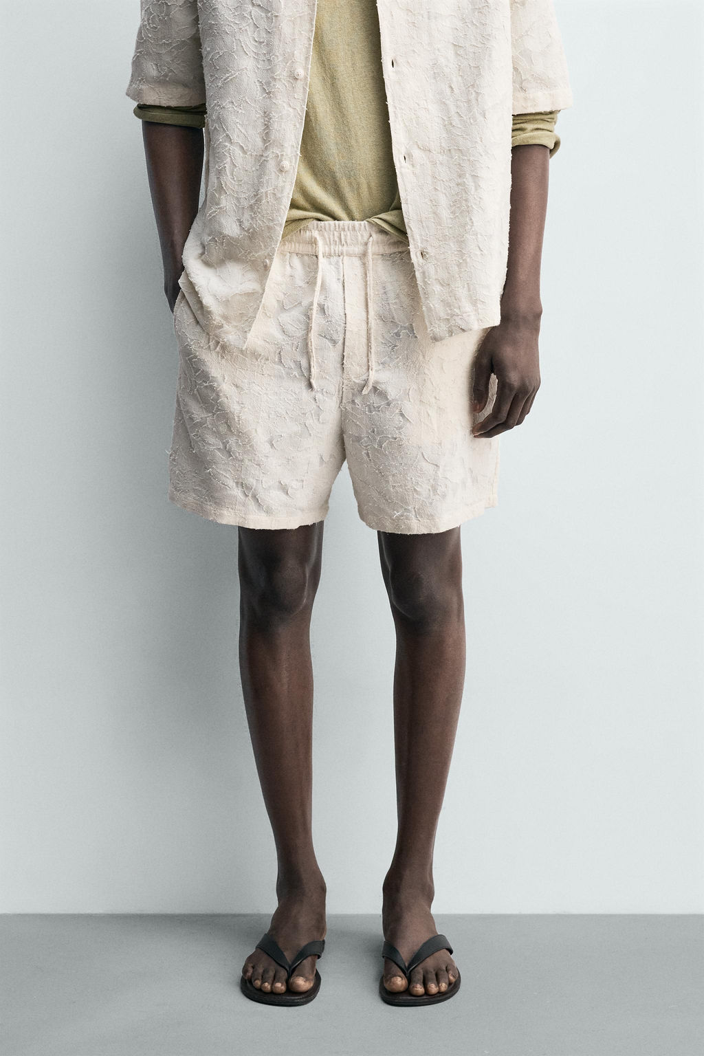 BERMUDA JACQUARD TEXTURA / Crudo