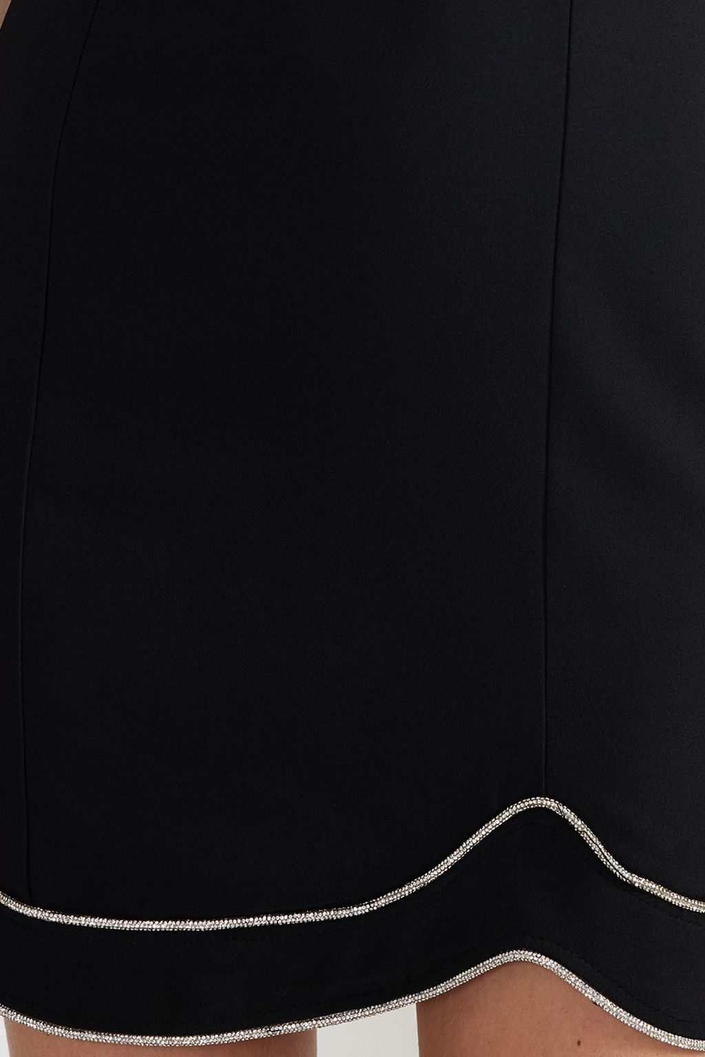 Siyah Parlak Tasl? Dokuma K?sa Elbise TPRSS24EL00091 - Trendyolmilla фото 5