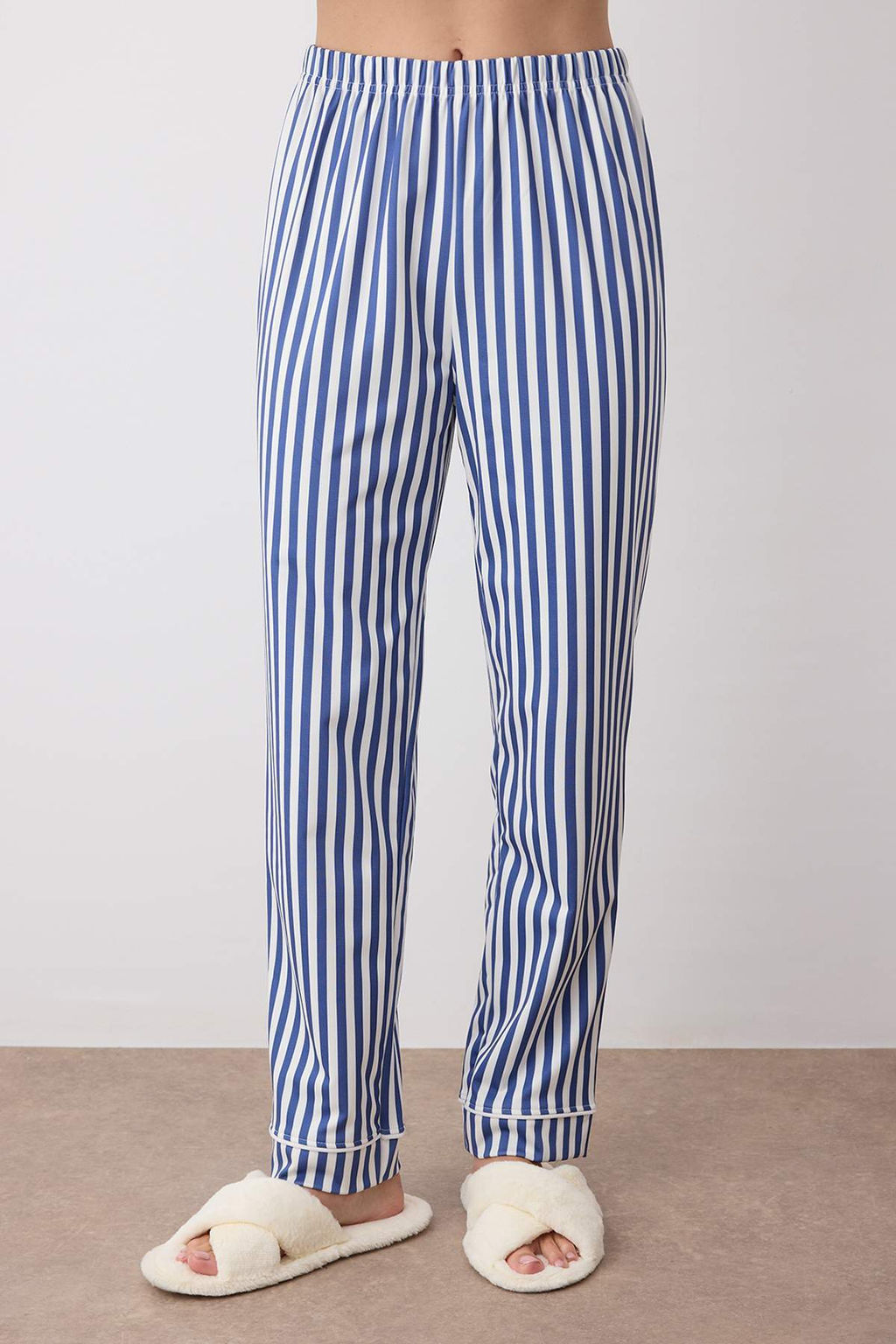 Trendyolmilla Pembe Cizgi Desenli Biyeli Ici Polarl? Gomlek-Pantolon Orme Pijama Tak?m? THMAW24PT00050  фото 21