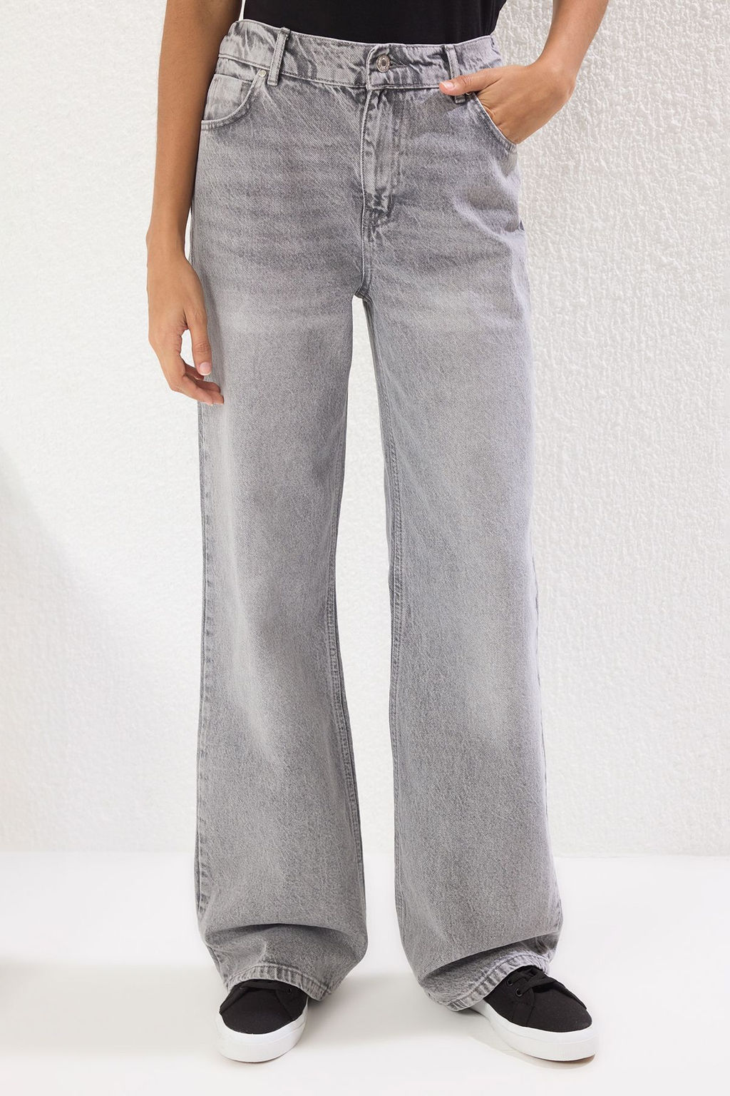 Gri Arka Bel Lastikli Normal Bel Wide Leg Jeans TWOSS25JE00228 - Trendyolmilla фото 4