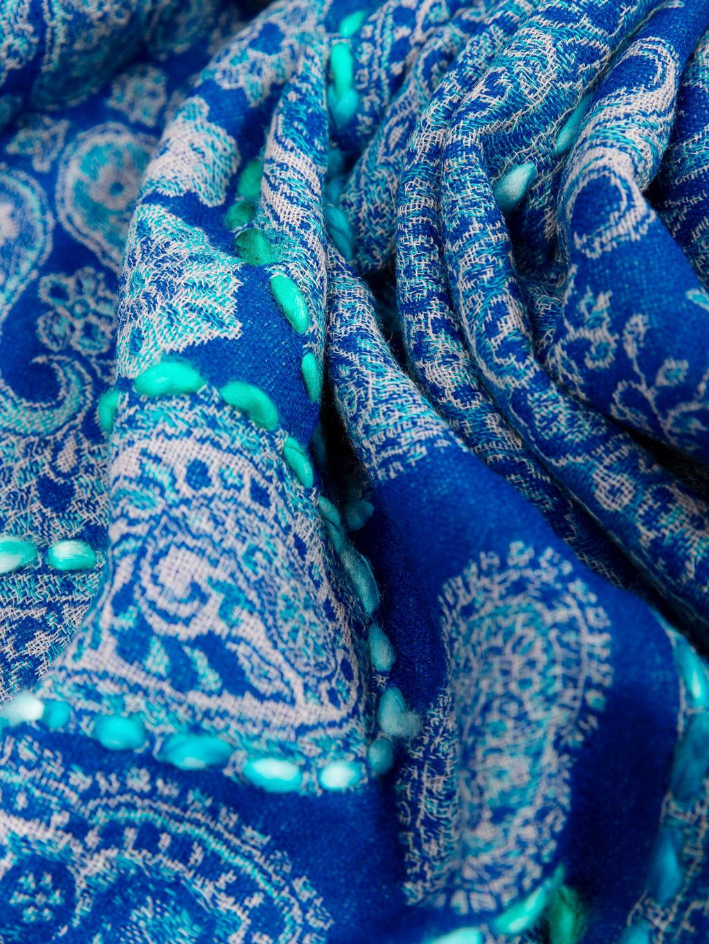 Палантин с вышивкой (шерсть вареная) в ассортименте № Тк906/78 - Ганг фото 3