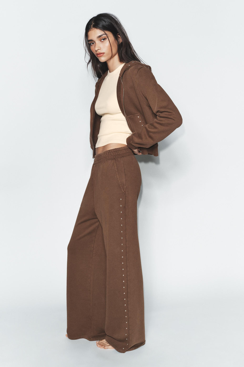 WASHED-EFFECT FLEECE TROUSERS WITH STUDS - Zara фото 6