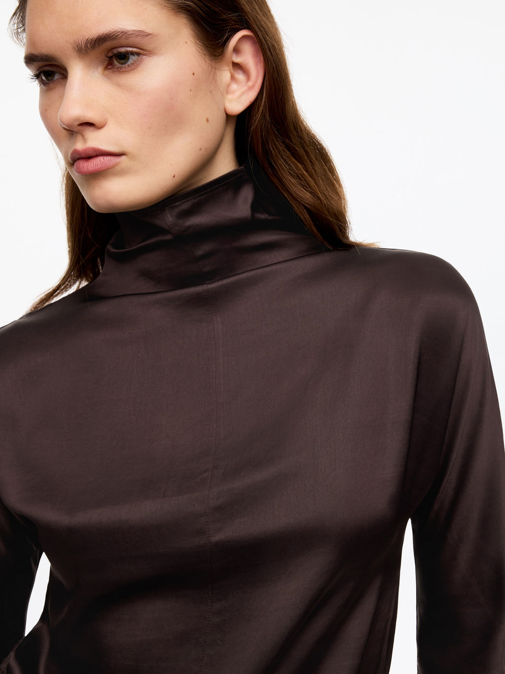 Top de sat?n con cuello alzado - H&m фото 4