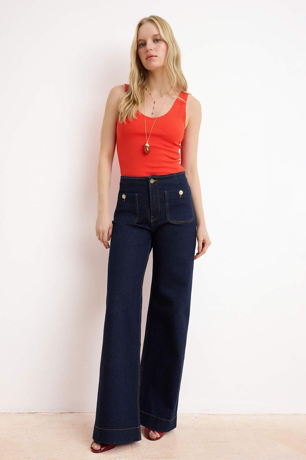 Ekru Fitted/Vucuda Oturan V Yaka Kal?n Ask?l? Kolsuz Fitilli Esnek Orme Atlet TWOSS26AL00021 - Trendyolmilla фото 6