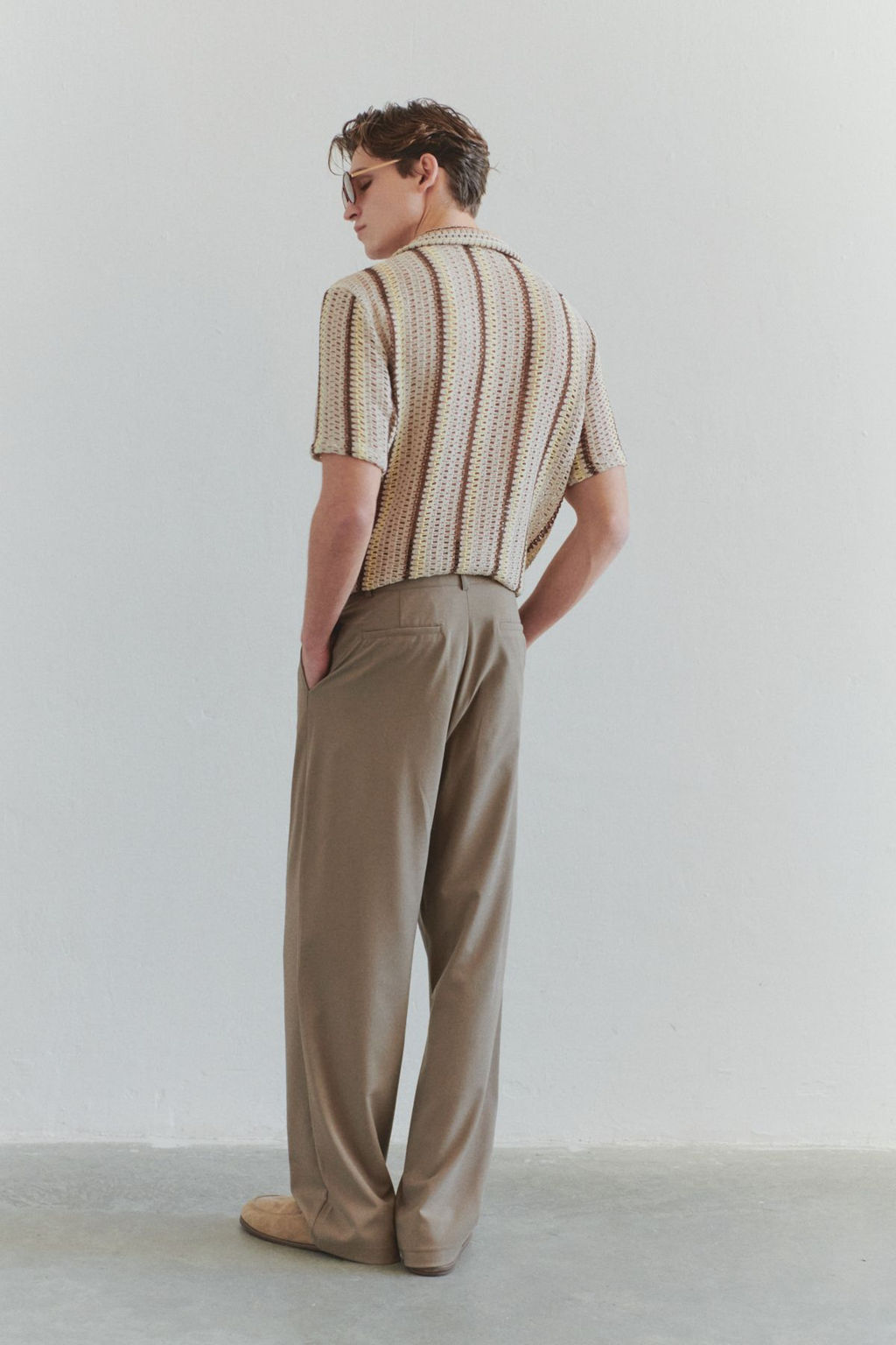 TRENDYOL MAN Limited Edition Vizon Regular Fit K?sa Kollu Apas Yaka Triko Gorunumlu Dokulu Gomlek TMNSS25GO00026 - Trendyolmilla фото 2