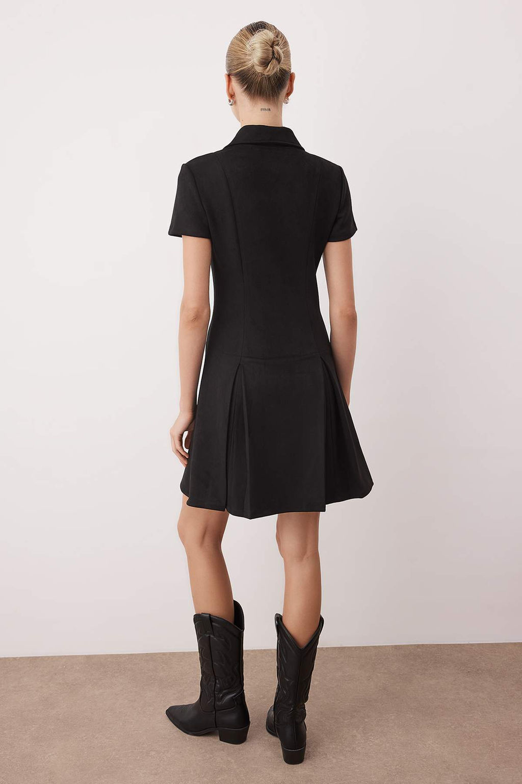 Siyah Suet Polo Yaka Fermuarl? A-line Duz Midi Orme Elbise TWOAW26EL00324 - Trendyolmilla фото 4