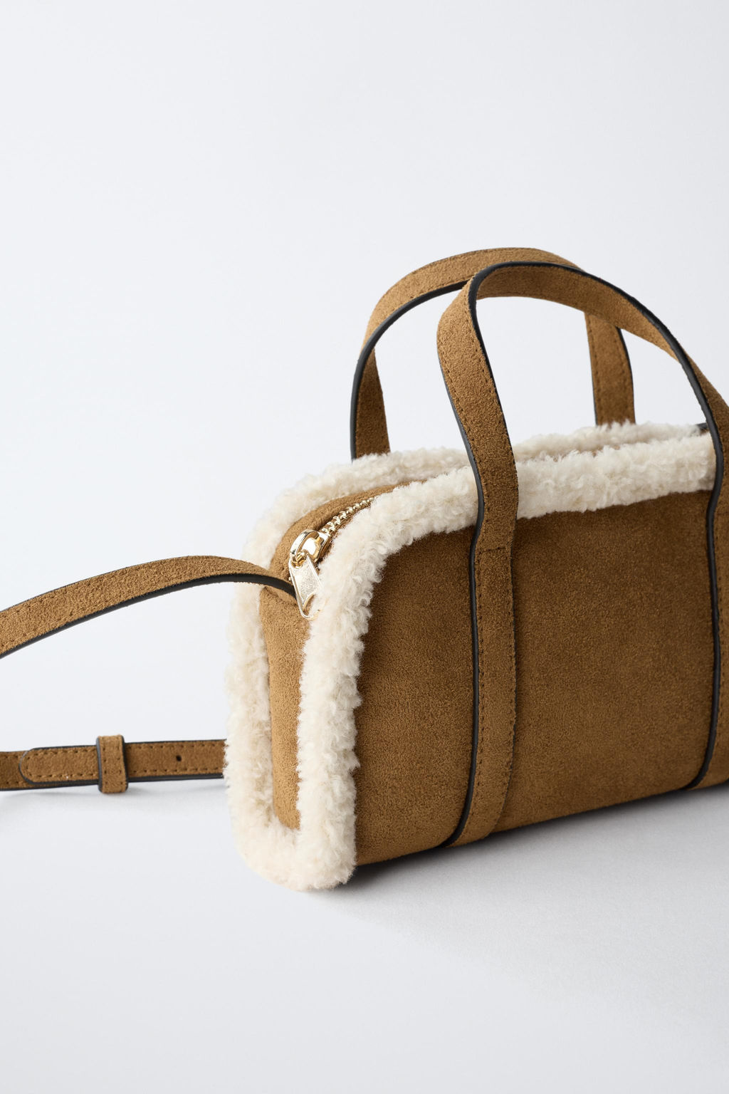 FAUX SHEARLING CROSSBODY BAG - Zara фото 3