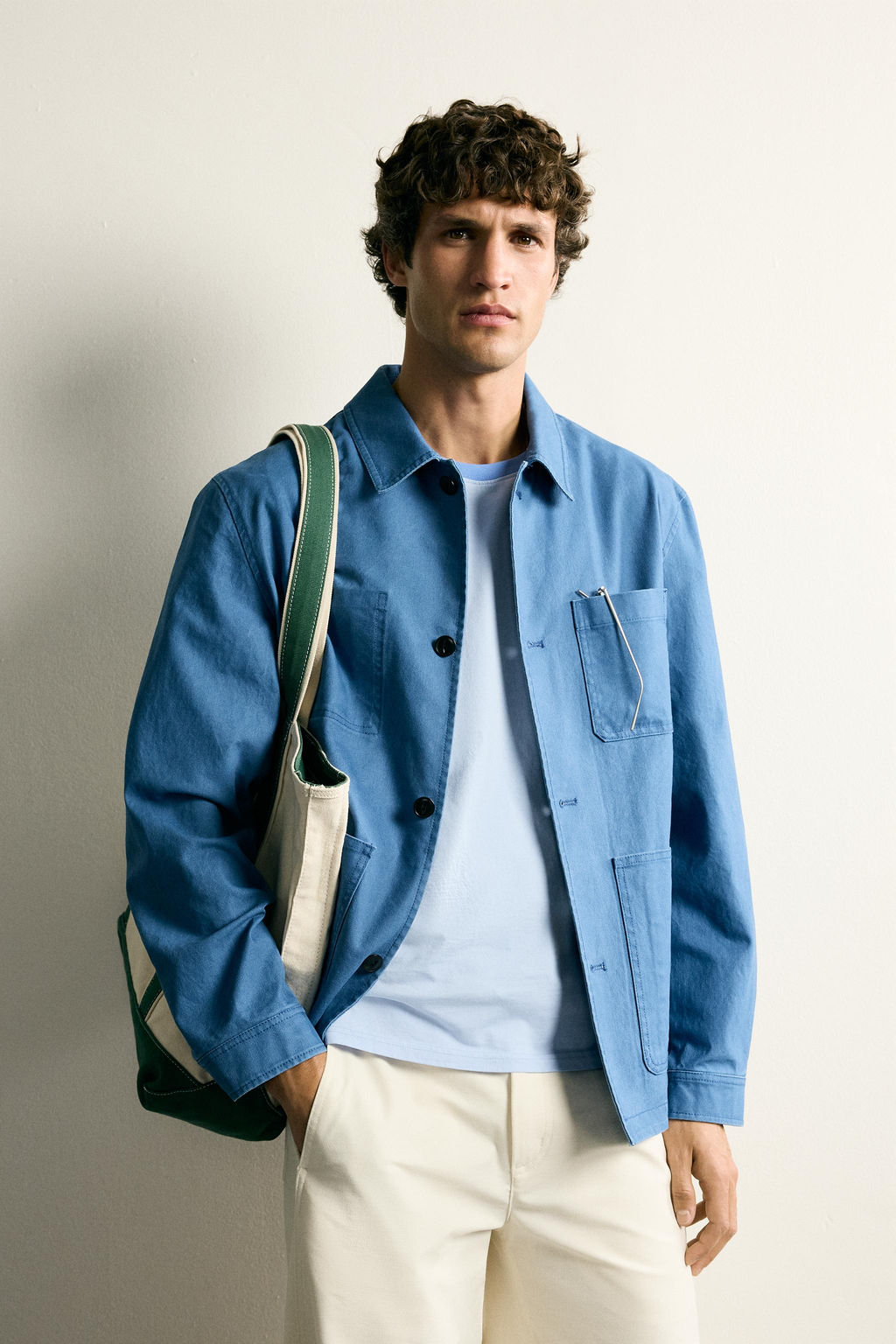 SOBRECAMISA LAVADA REGULAR FIT BOLSILLOS / Azul - Zara фото 2