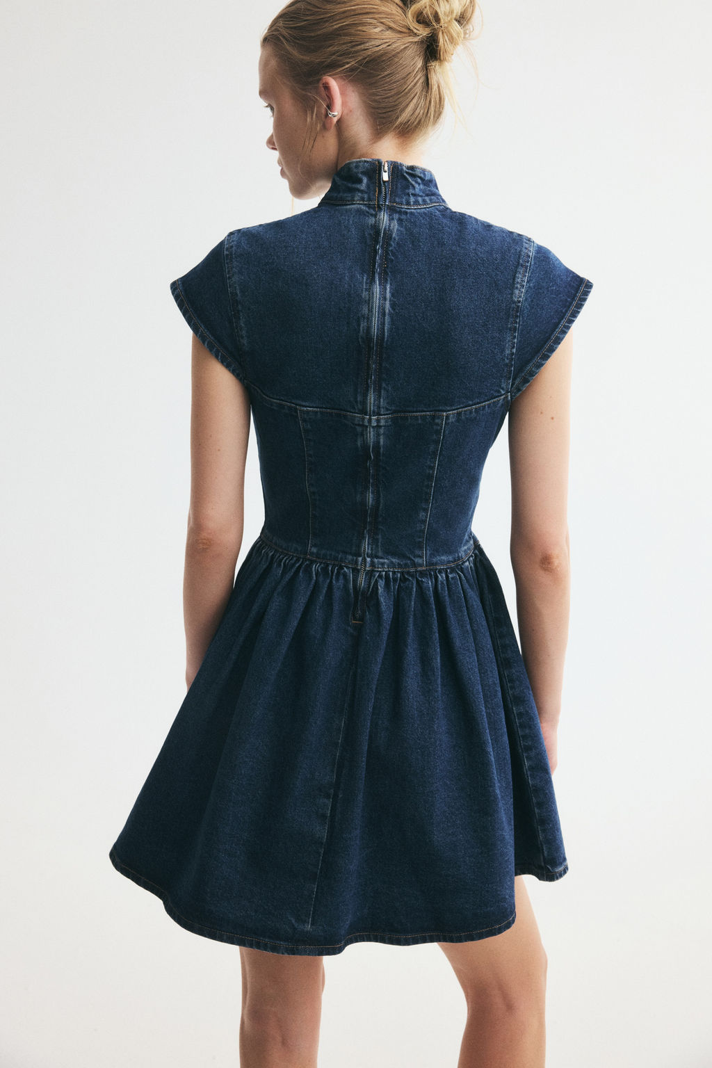 Vestido denim con falda acampanada - H&m фото 6