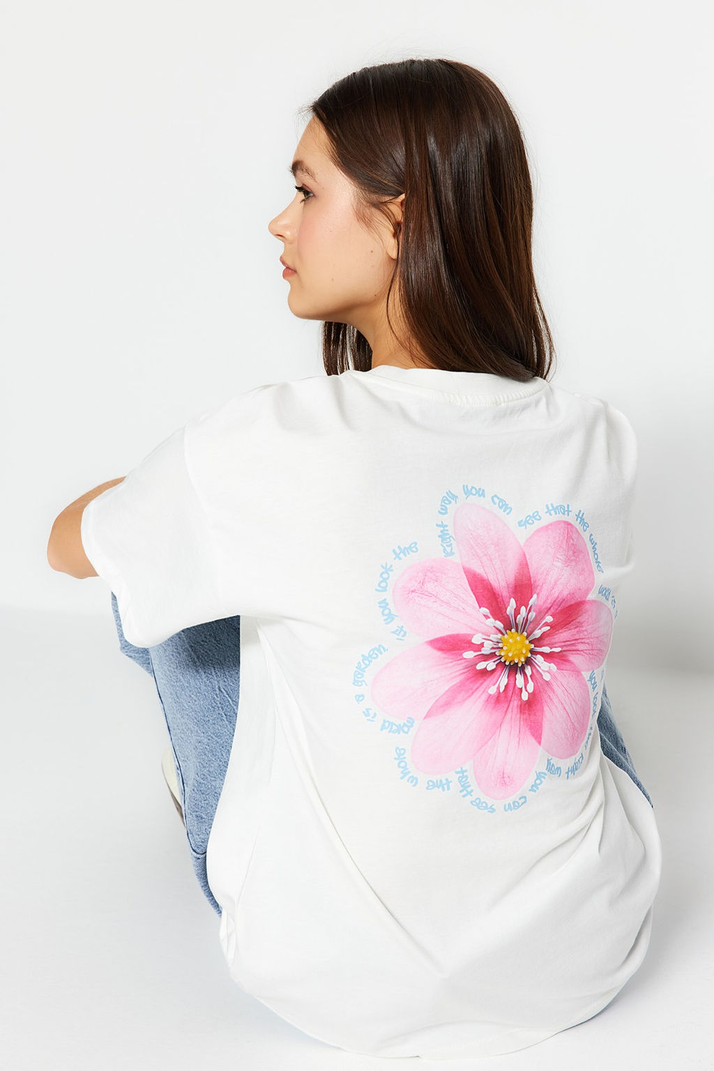 TRENDYOLMILLA Limited Edition Tas %100 Pamuk S?rt Bask?l? Relaxed/Genis Rahat Kesim Orme T-Shirt TWOSS23TS00374 фото 2