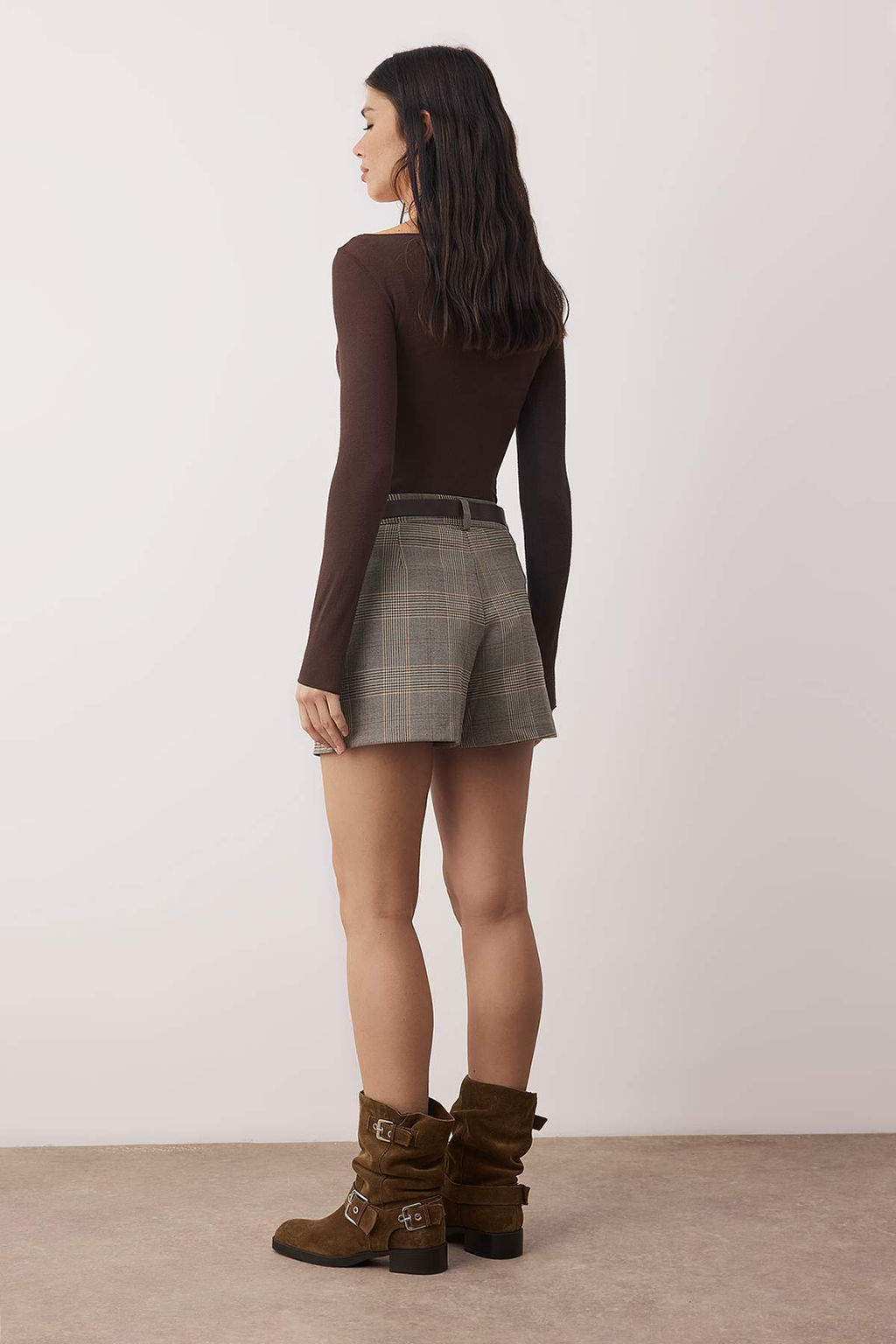 Kahverengi Kemerli Mini Ekoseli Dokuma Sort Etek TWOAW26ET00166 - Trendyolmilla фото 4