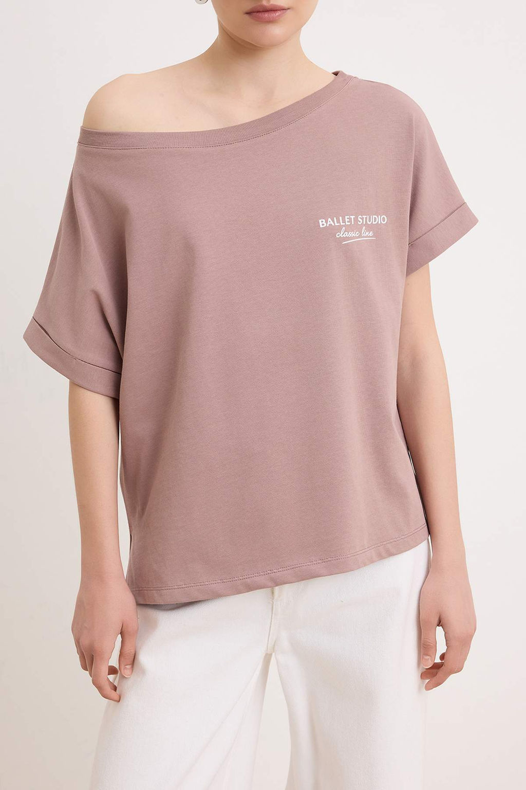 Ekru Slogan Oversize Kay?k Yaka Dusuk Kol K?sa 2 iplik penye Orme T-Shirt TWOSS26TS00150 - Trendyolmilla фото 7