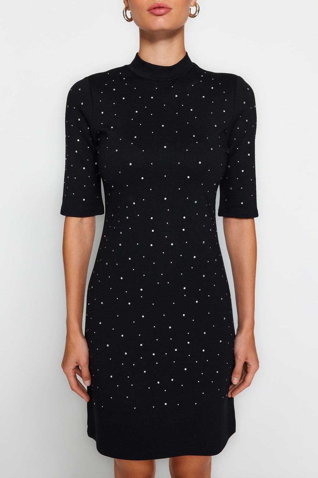 TRENDYOLMILLA Siyah Tas Detayl? Skater/Belden Ac?lan K?sa Kollu Mini Orme Kalem Elbise TWOAW24EL00395  фото 3