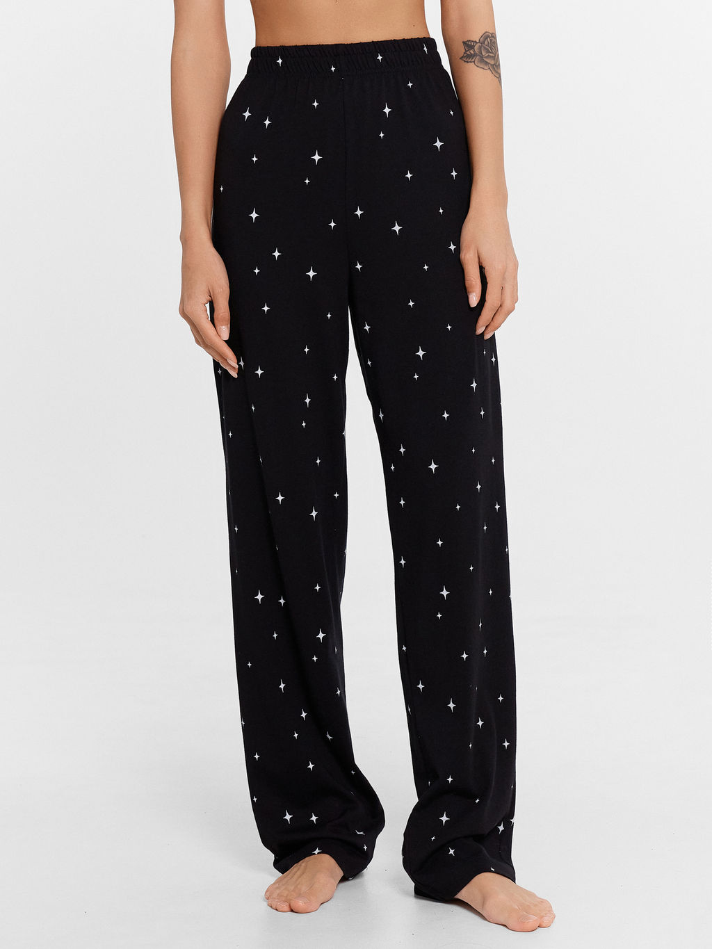 Комплект женский (джемпер, брюки) черный со звездной россыпью звездная россыпь на черном 592468
