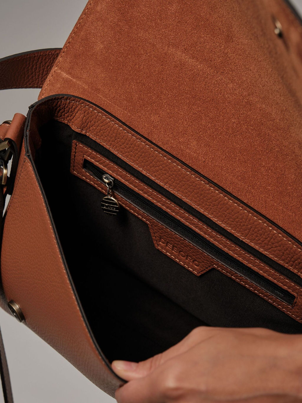 Сумка кожаная Deboro 30512 коричневый камень