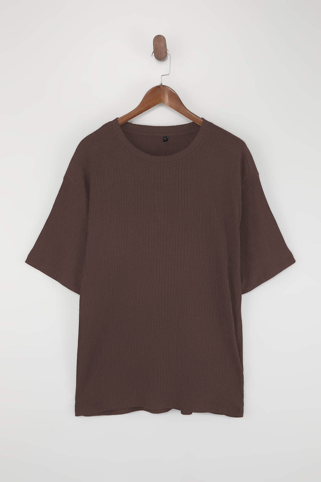 Kahverengi Dusuk Omuz Regular Fit Dokulu T-Shirt TMNSS26TS00005