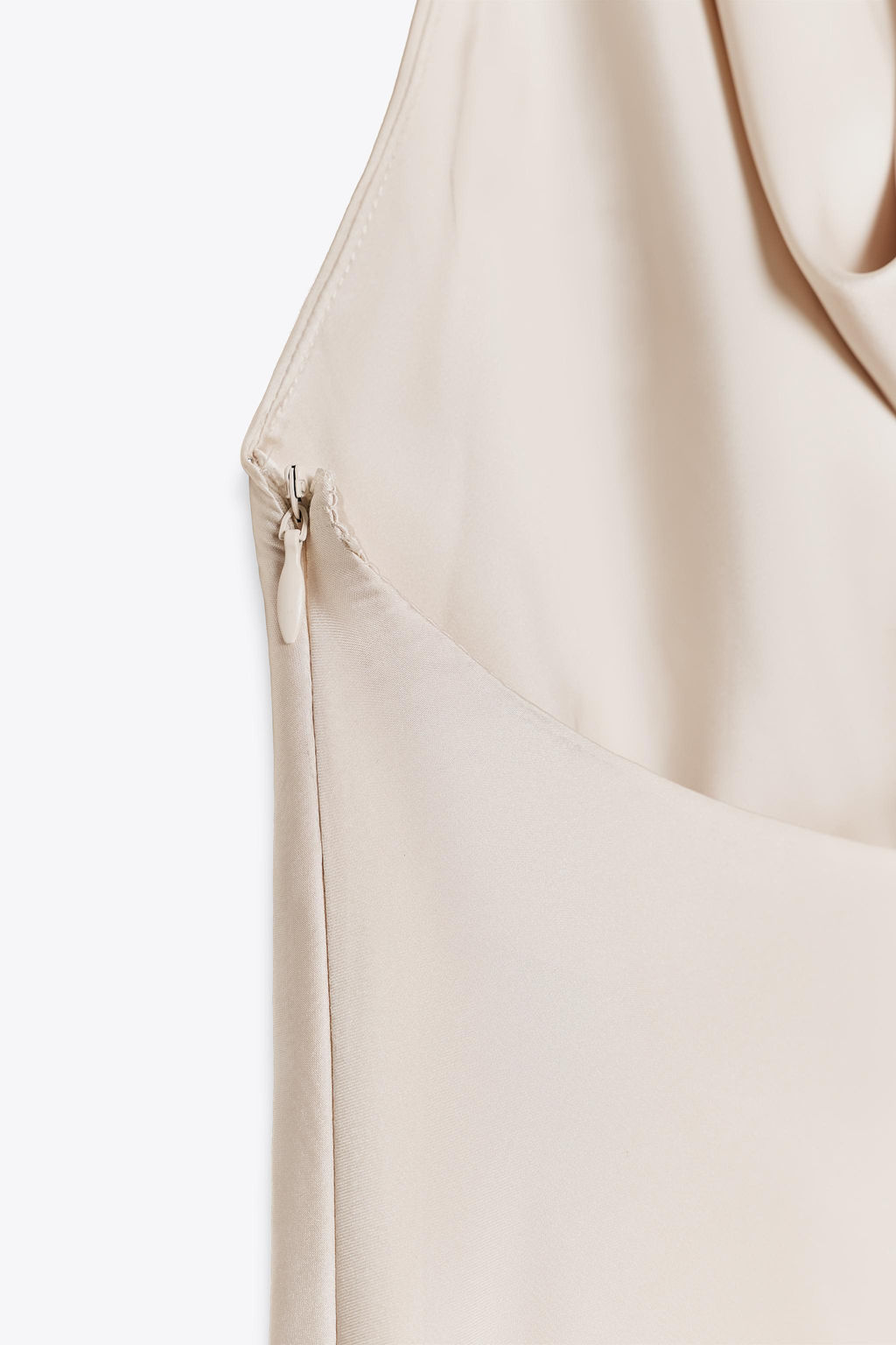 FRINGED SATIN HALTER TOP - Zara фото 7