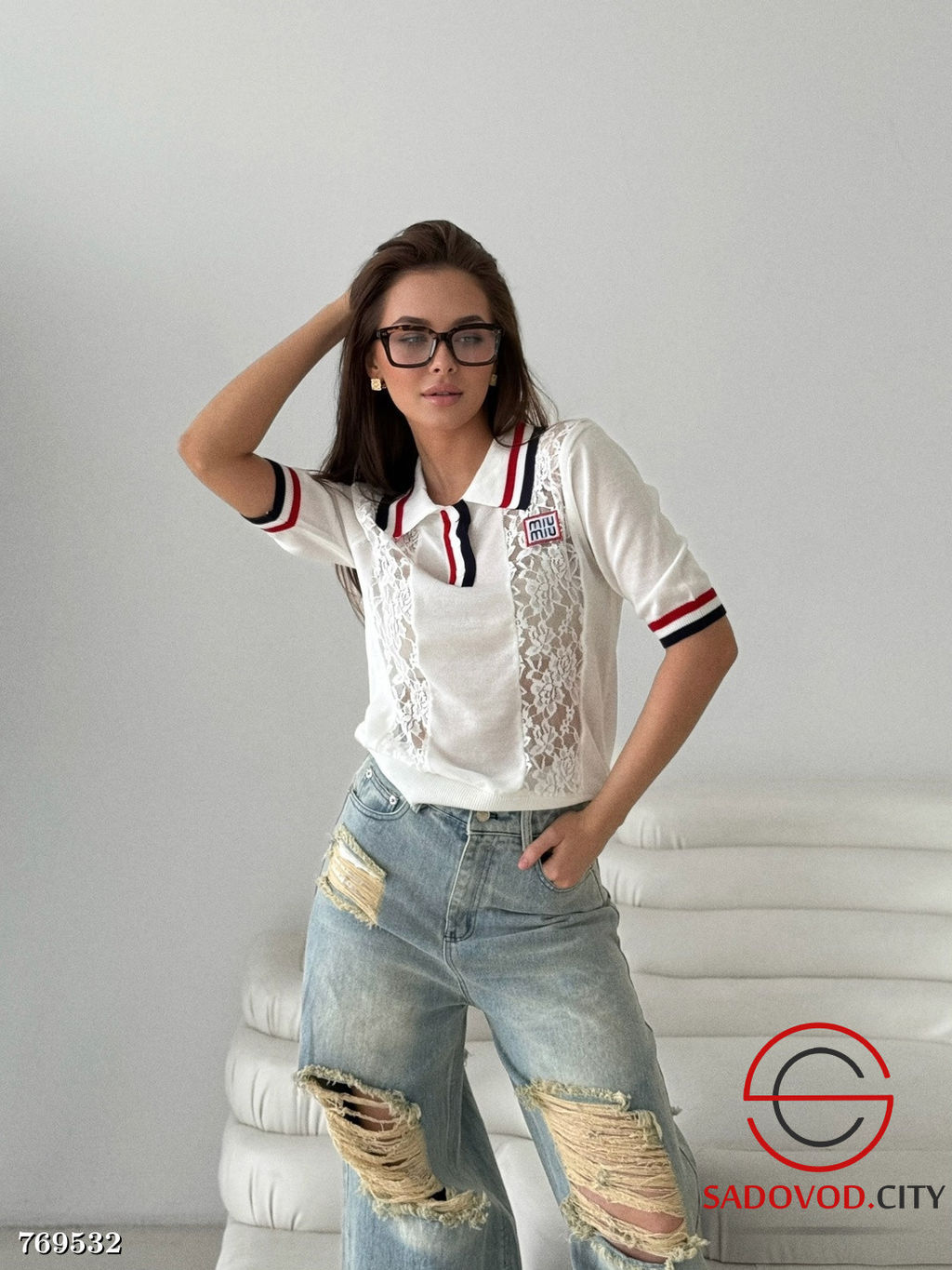Кофта со вставкой из гипюра